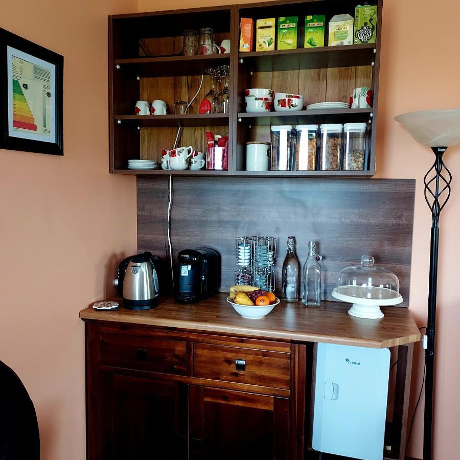 Ros Na Gcloch Acomodação com café da manhã Westport Exterior foto